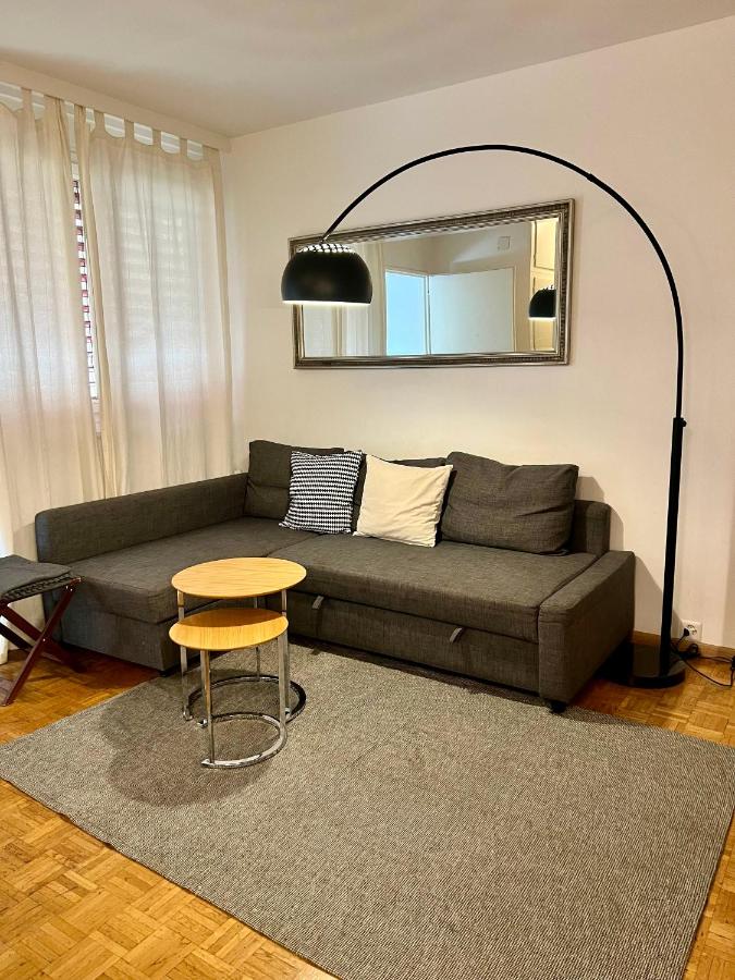 B&B Genève - Central 2 bedroom flat in heart of Eaux-vives - Bed and Breakfast Genève