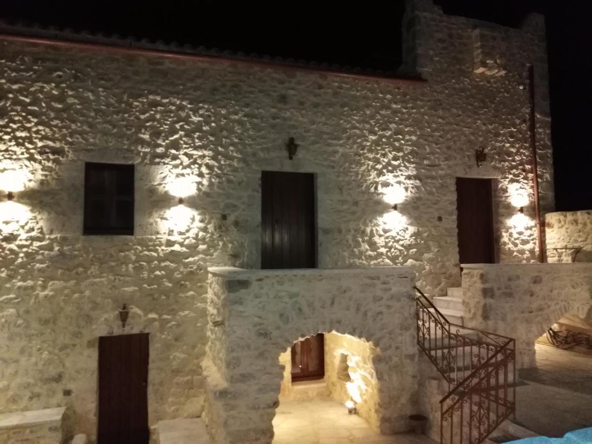 Παραδοσιακός Ξενώνας Λυμπέρη - B&B