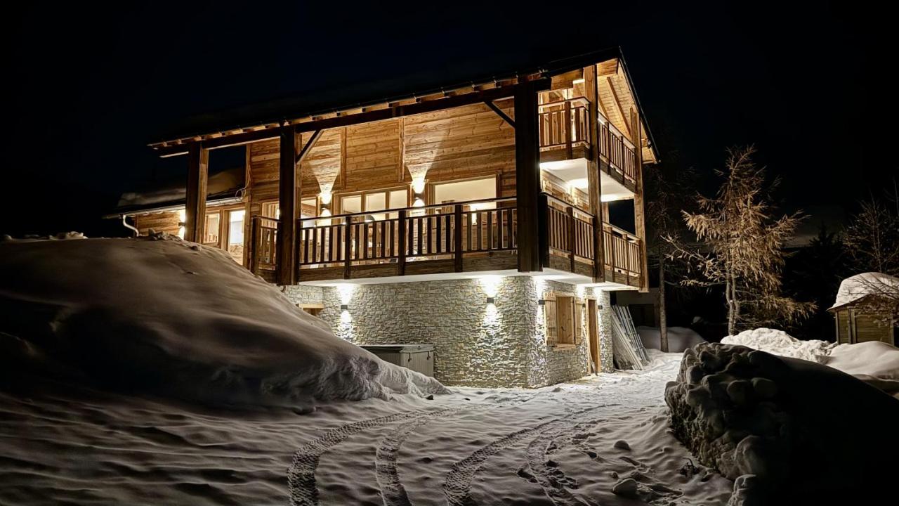 Paradis Perdu SKI IN & QUIET chalet 14 personnes - B&B Les Collons