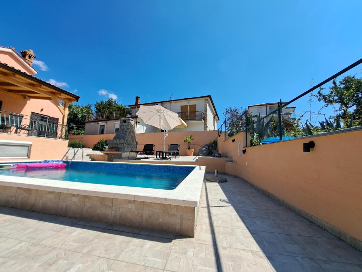 Villa Tijana - Bed and Breakfast Omišalj