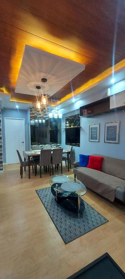 B&B Manila - 2BR, BIG & COZY UNIT 592sqft at TORRE DE MANILA - Bed and Breakfast Manila