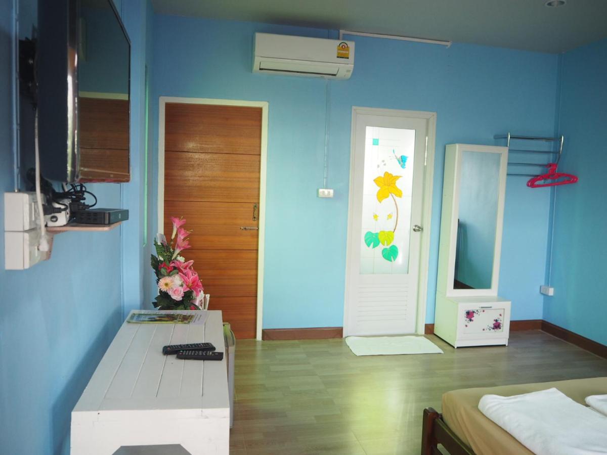 Twin Room with Private Bathroom