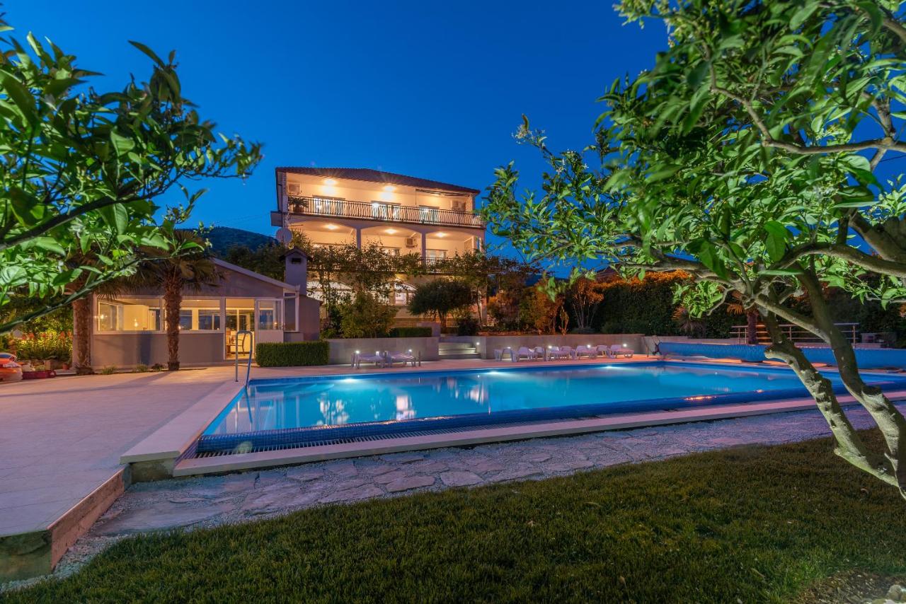 Apartment mit 2 Schlafzimmern, Terrasse und Gartenblick 