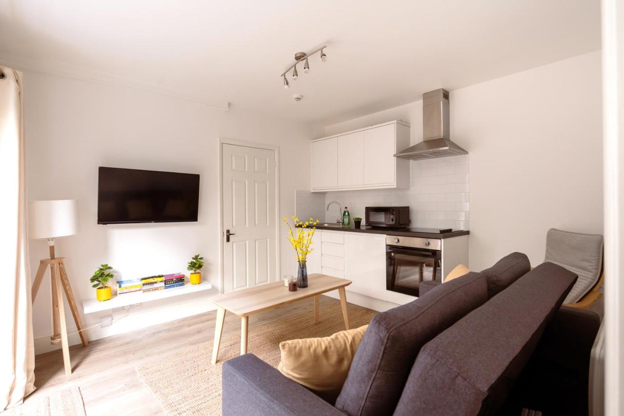 B&B Guildford - Guildford Town Centre with Parking - Bed and Breakfast Guildford