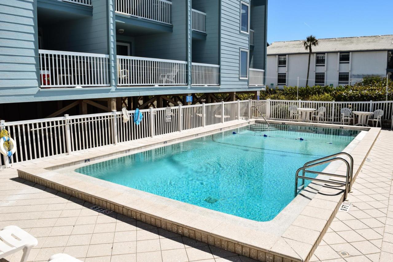 Seaside Beach House 102 - B&B Holmes Beach