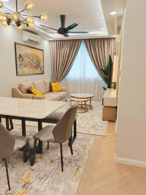 Afida Homestay Metrocity Kuching - B&B Kuching