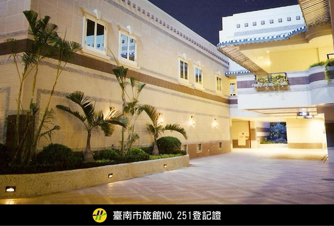 B&B Tainan City - Royal Group Motel Tainan Branch - Bed and Breakfast Tainan City