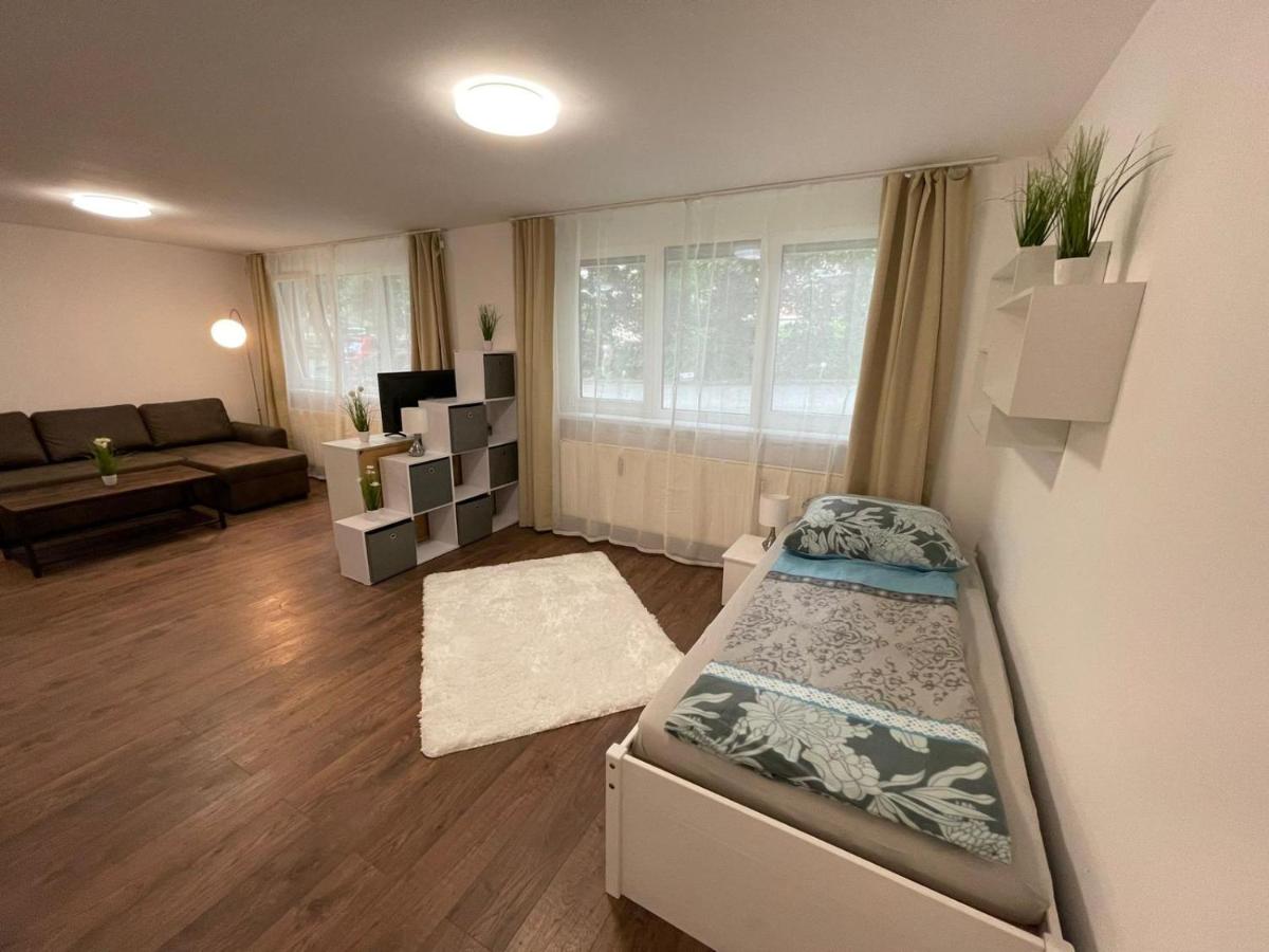 Mikra Homes24 in Glauchau - B&B