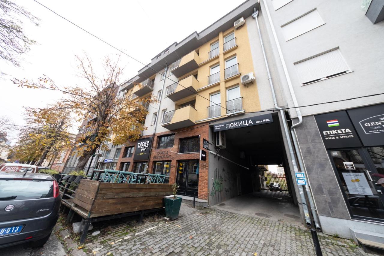 Lux Place Apartments Downtown - Bed and Breakfast