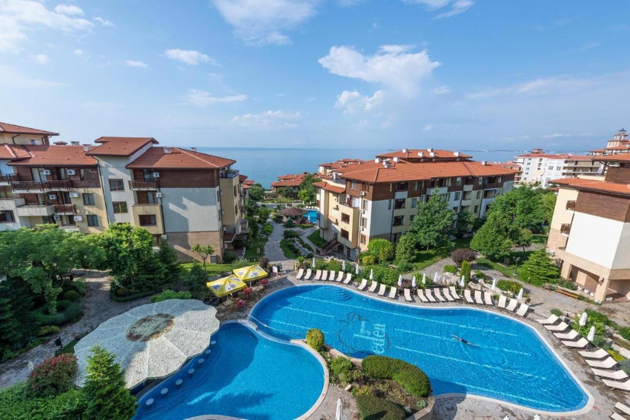Garden of Eden Sea and Pool View - Chambres d’hôtes Sveti Vlas