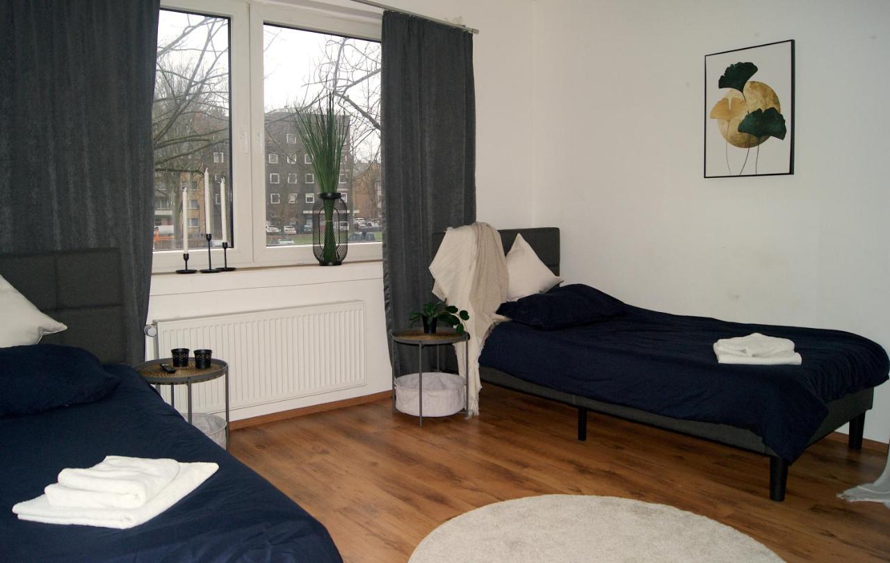 B&B Duisburg - Vita Stays GmbH - 4 Personen in Duisburg - Monteure - Bed and Breakfast Duisburg