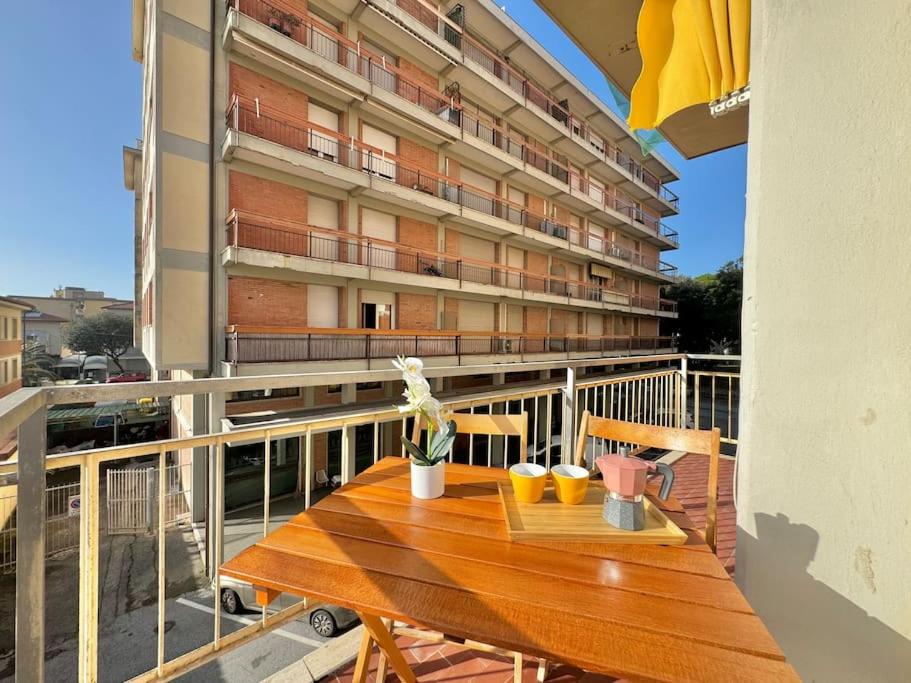 50 metri dal mare - Grande Terrazza - Wifi - LA CONCHIGLIA - B&B Lido di Camaiore