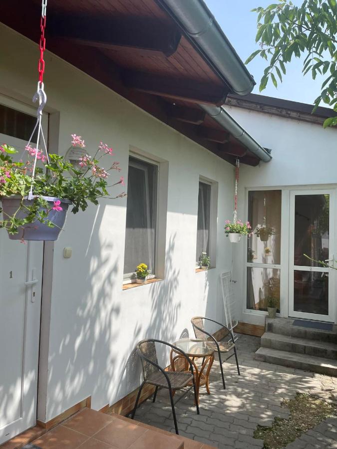 Nyugalom Sziget Vendégház - B&B