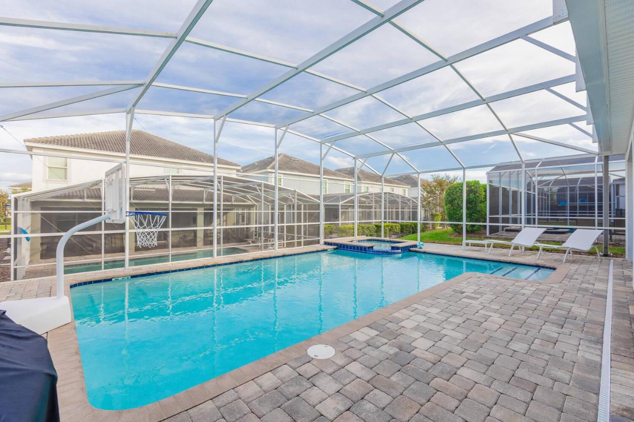 Family 9BR House w Pool Theater Game Room - B&B