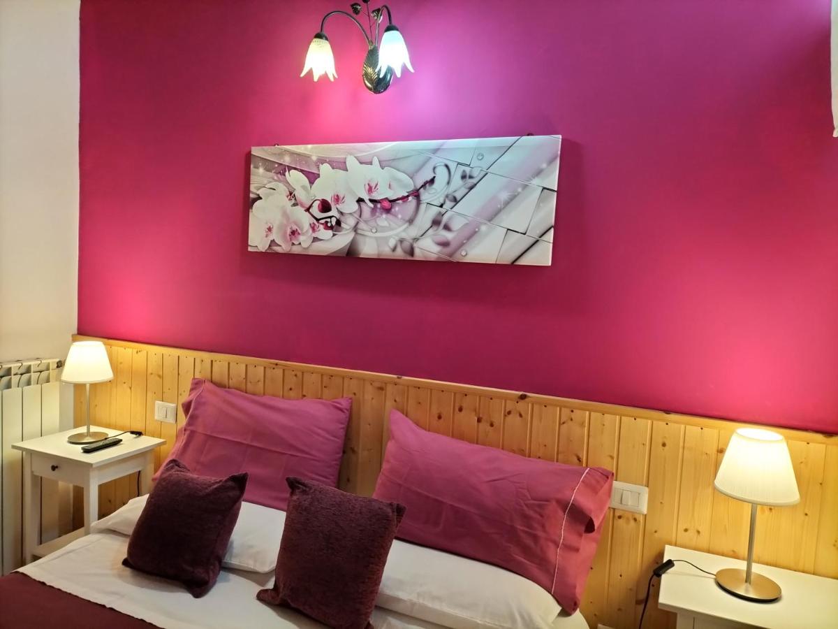 Tweepersoonskamer met 1 of 2 Bedden en Eigen Badkamer