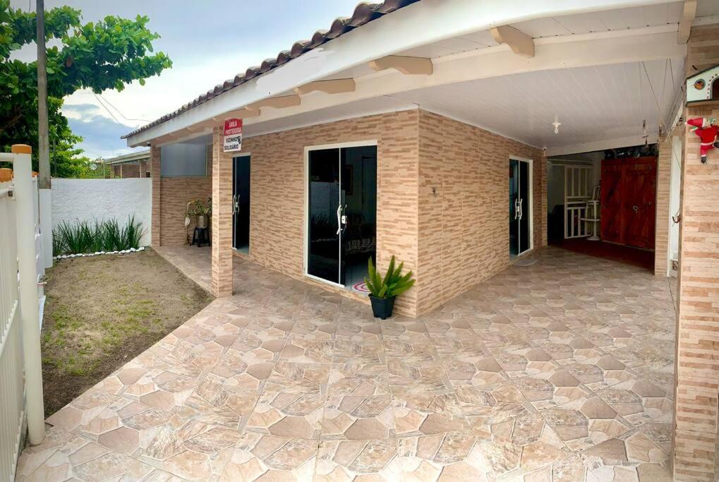 Refúgio perto do Mar: Ótima casa a 350m da praia - B&B