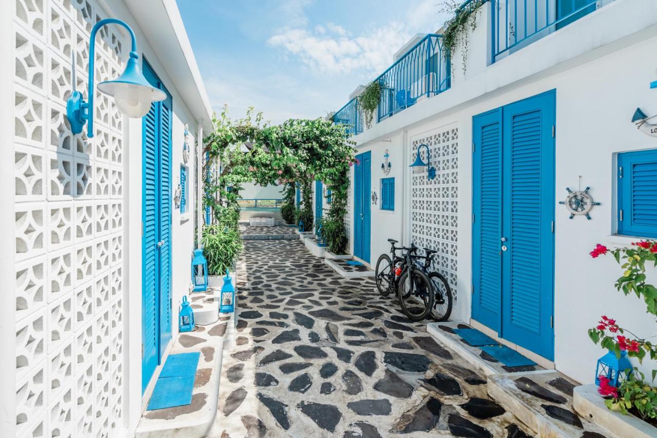 The Blue Loft Canggu - free scooter use - B&B