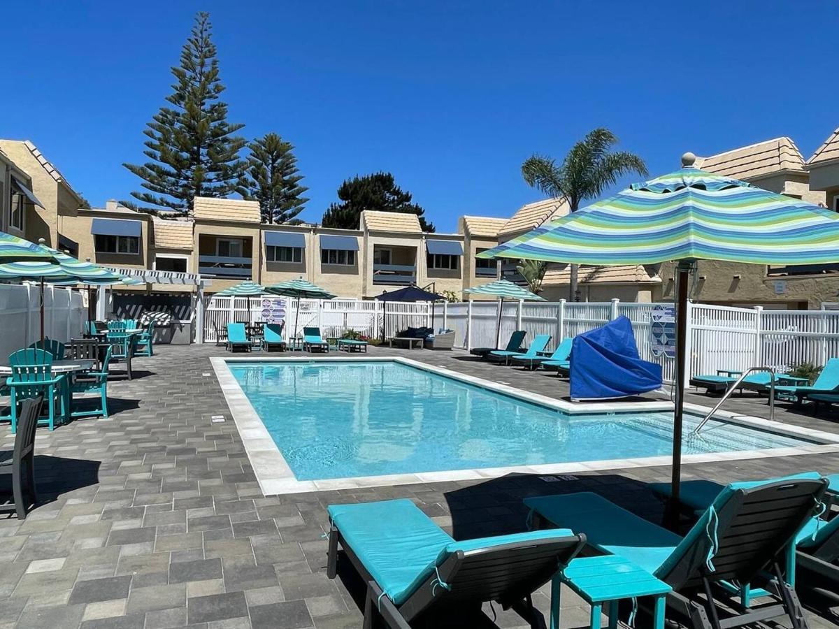 Amazing Location - Large and Luxurious 1 Bedroom Beach Condo By Beaches and Attractions - B&B Solana Beach