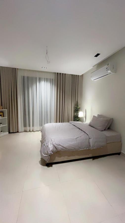 B&B Jeddah - شقه جميله وفخمه وتتميز بالهدوء والامان وكذالك بالقرب من جميع الخدمات والمطار ايضا - Bed and Breakfast Jeddah