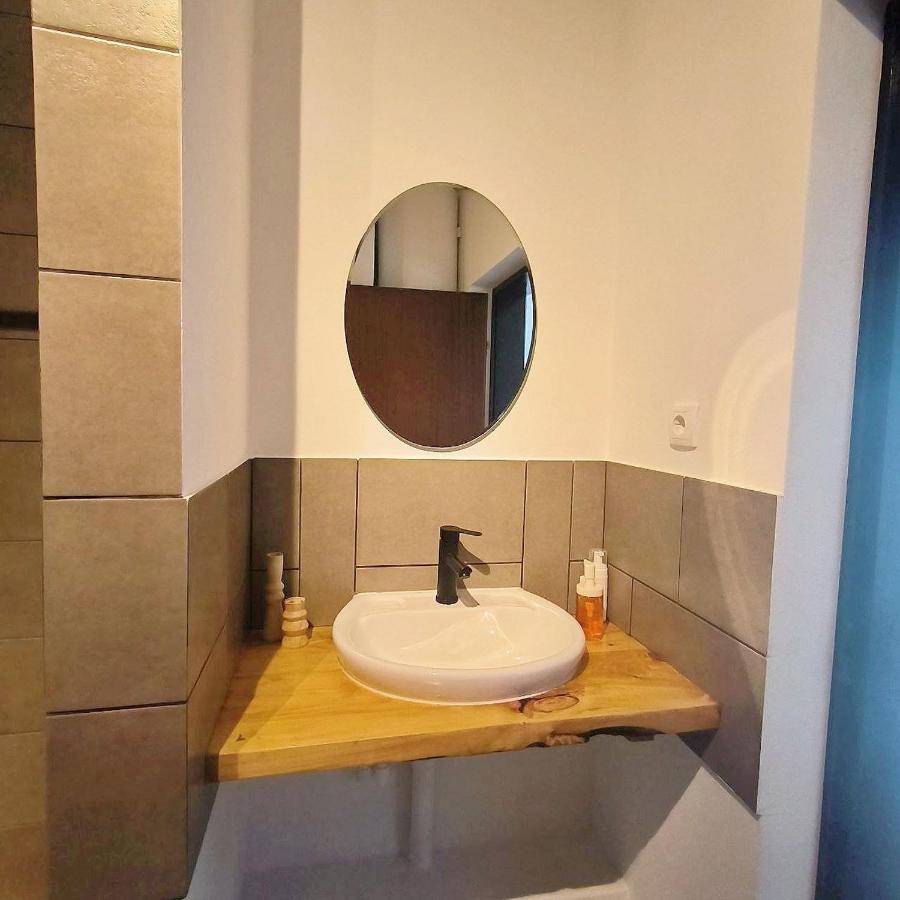 GuestHouse Maison Standard - B&B Kula
