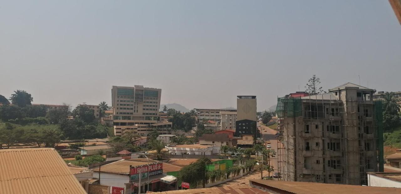 Apparts AWA - Meublé haut standing Yaoundé Centre Ville - B&B