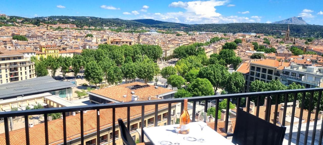 Aix Rooftop Appartement Luxe T2 - hypercentre Rotonde - Terrasse - Vue - Parking - Bed and Breakfast