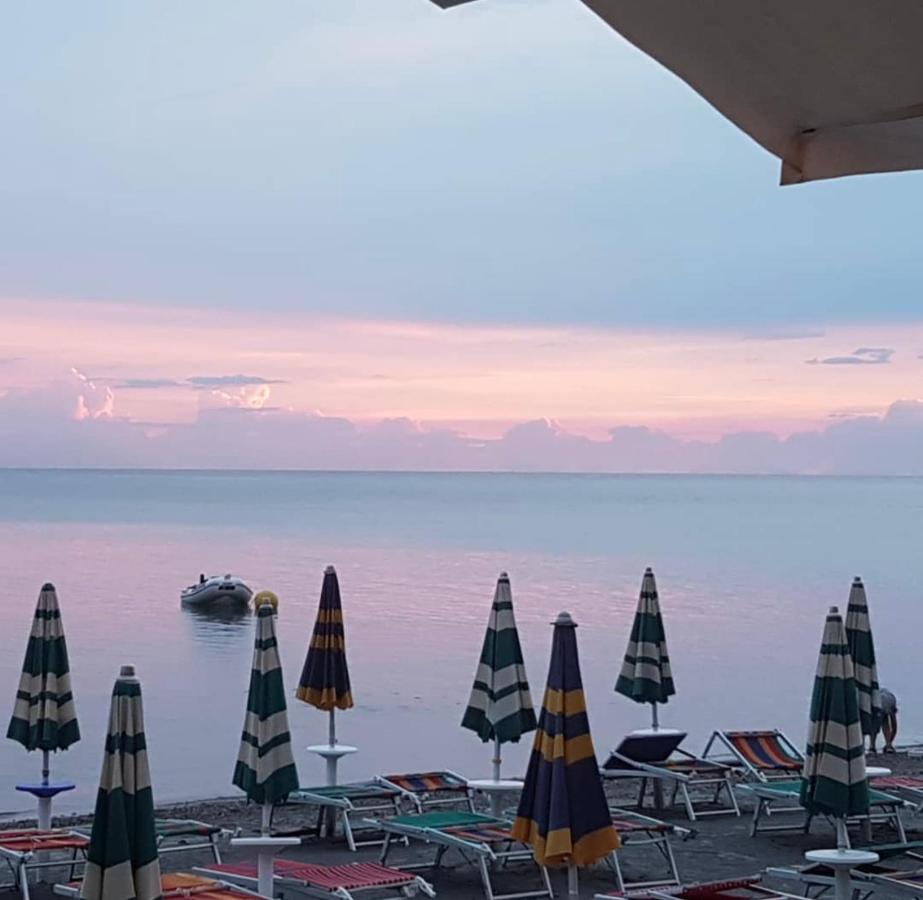 Odore di Mare con Jacuzzi - Ferienwohnung Durrës