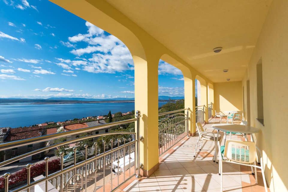 Apartment La Dostana 4 - B&B