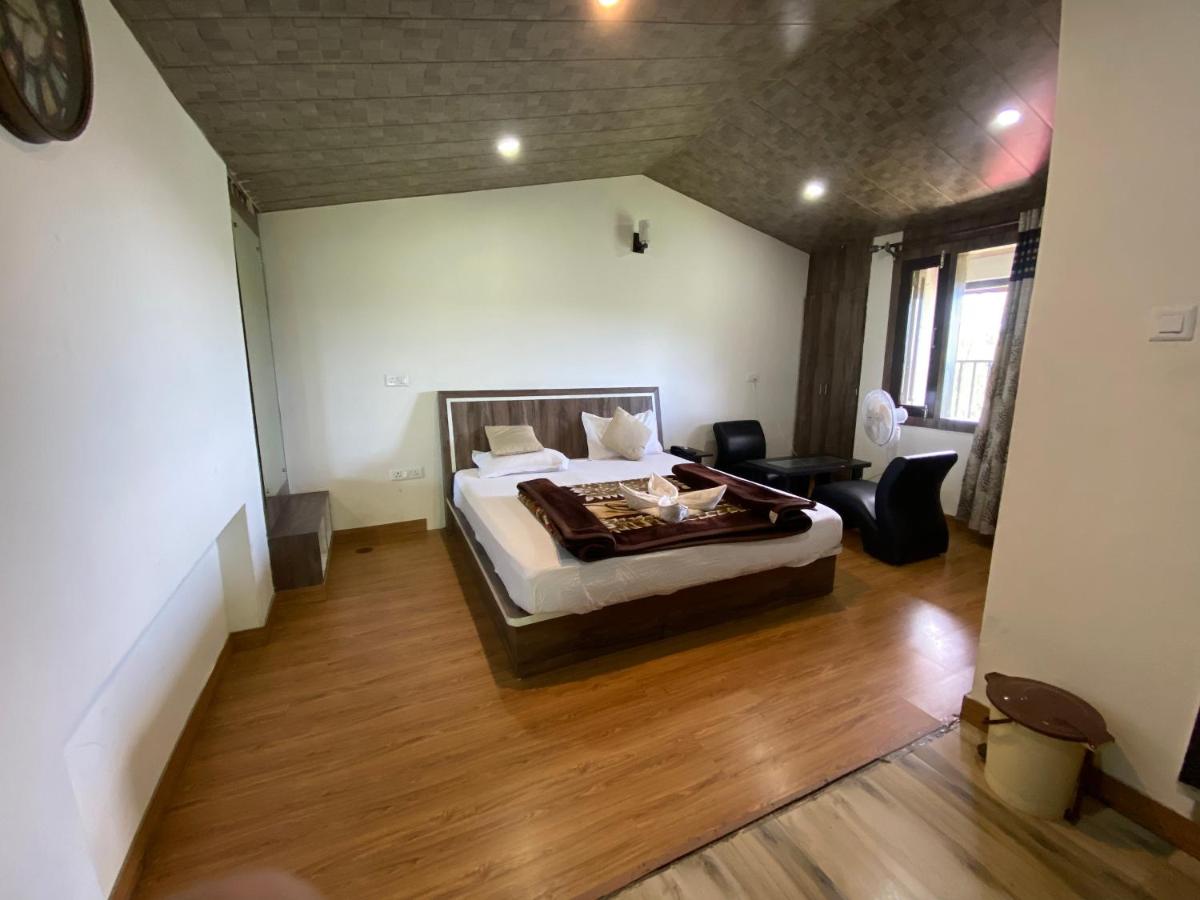 B&B Shimla - SHYAR RESIDENCY HOME STAY - Bed and Breakfast Shimla