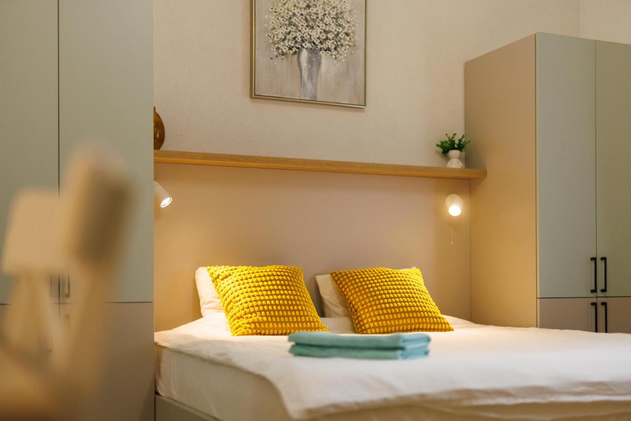 Victoriei Square Apartment - B&B Timișoara