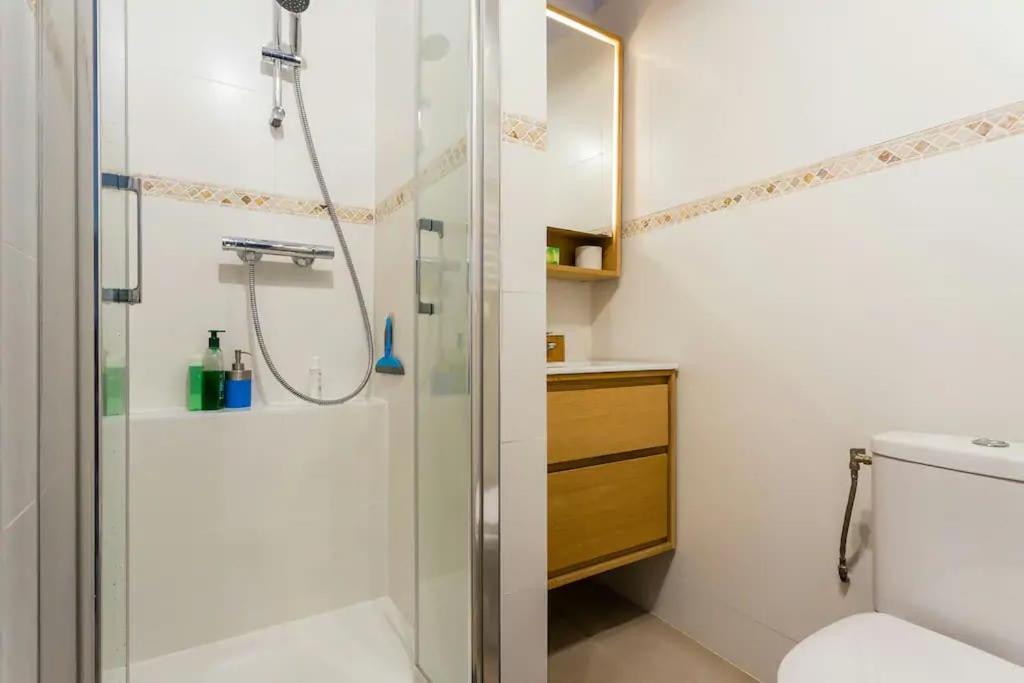 Studio Paris buttes Chaumont - B&B