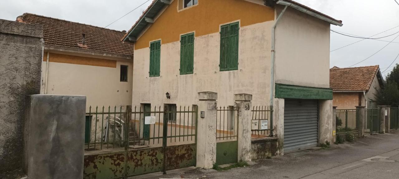 Maison de ville - vue sur la Sainte Baume - B&B