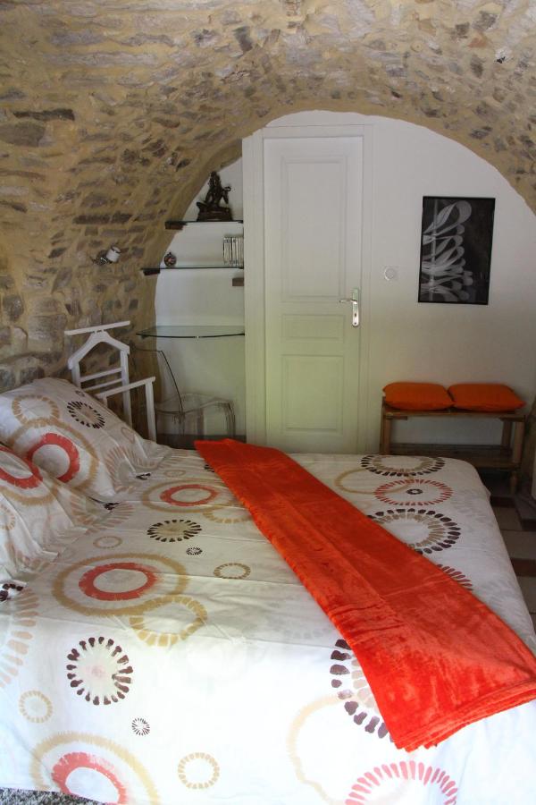 B&B Saint-Jean-de-Ceyrargues - Chambre Cévennole - Bed and Breakfast Saint-Jean-de-Ceyrargues