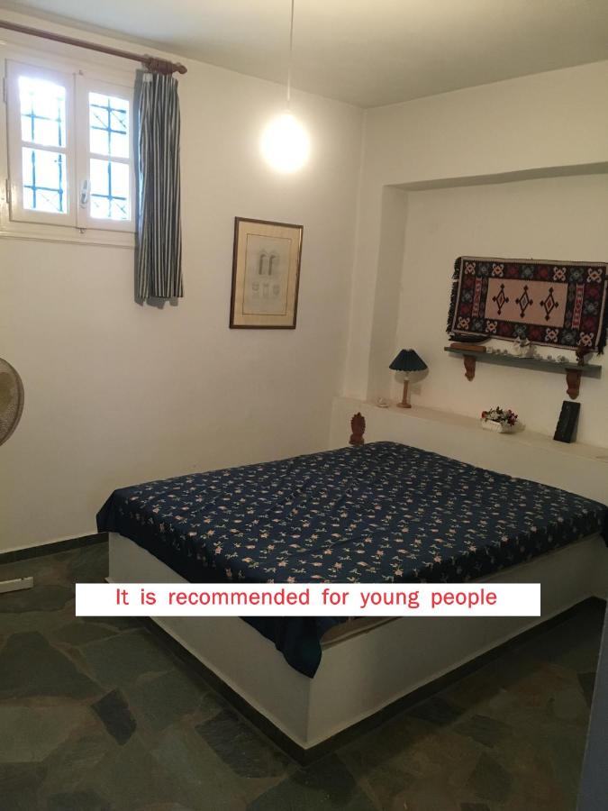 Financial plan - stay in a semi-basement studio - Ferienwohnung Posidhonía