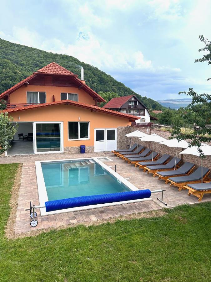 Villa con Piscina Privata 