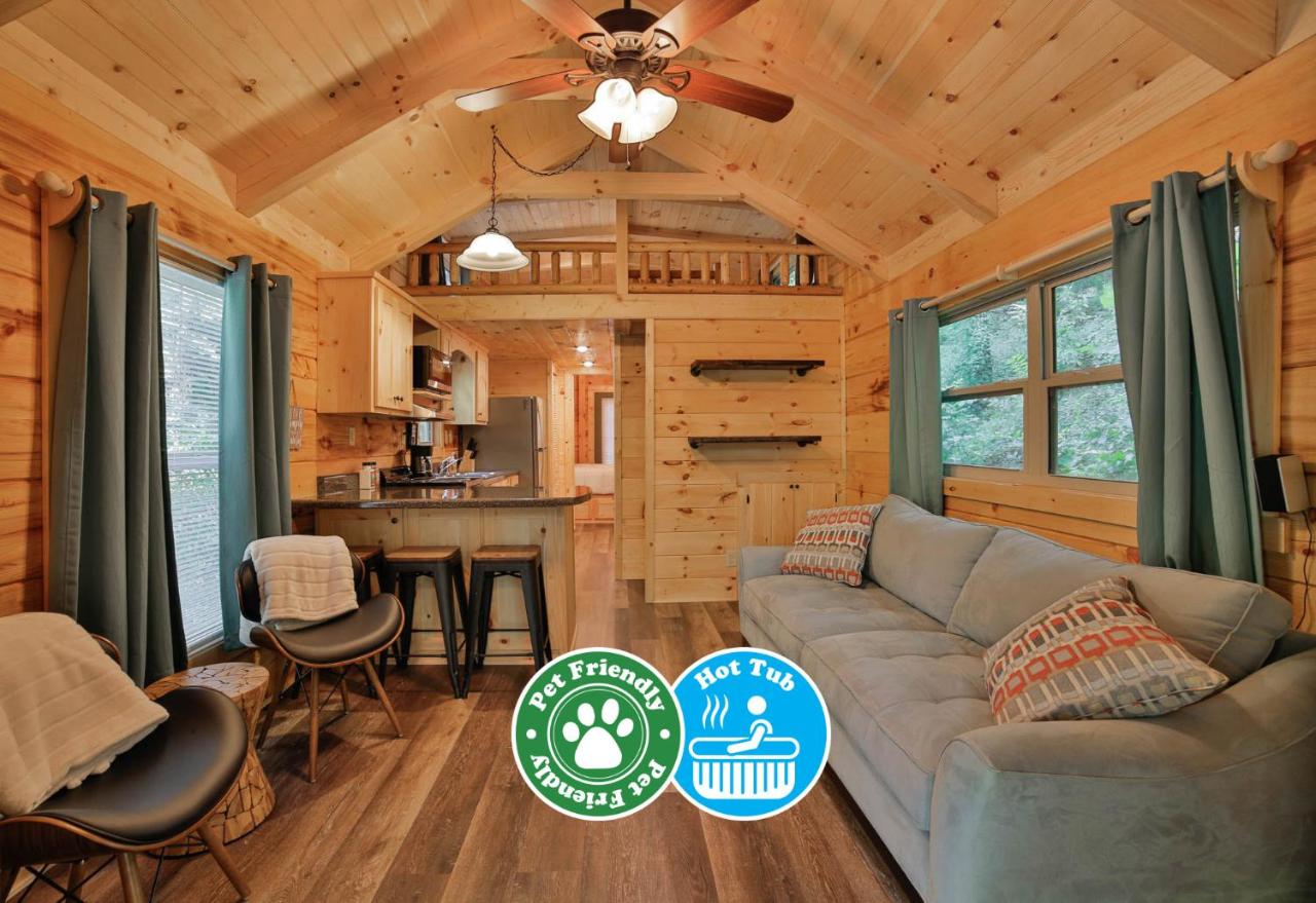 B&B Chattanooga - Bryce Cabin Lookout Mtn Tiny Home W Swim Spa - Bed and Breakfast Chattanooga