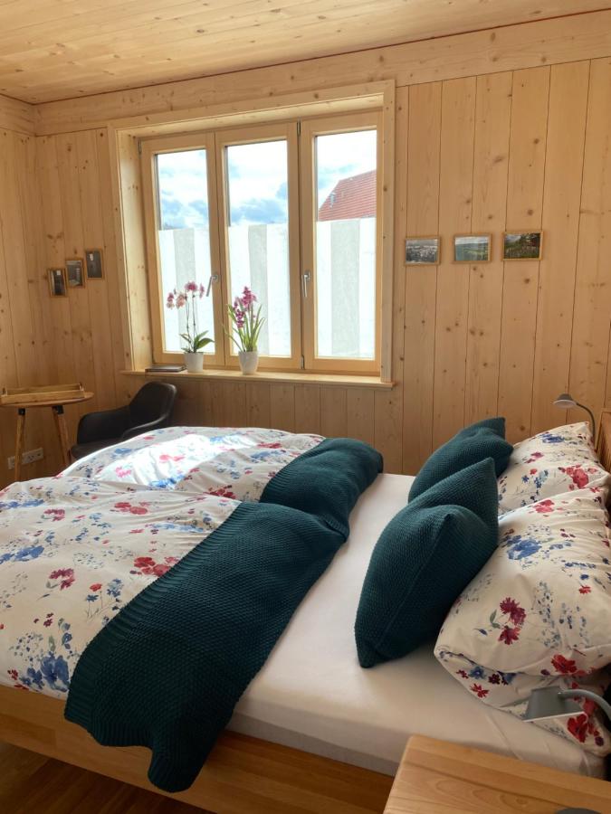 B&B Mössingen - Übernachtung beim Bio-Metzger "Zimmer Rosl" - Bed and Breakfast Mössingen