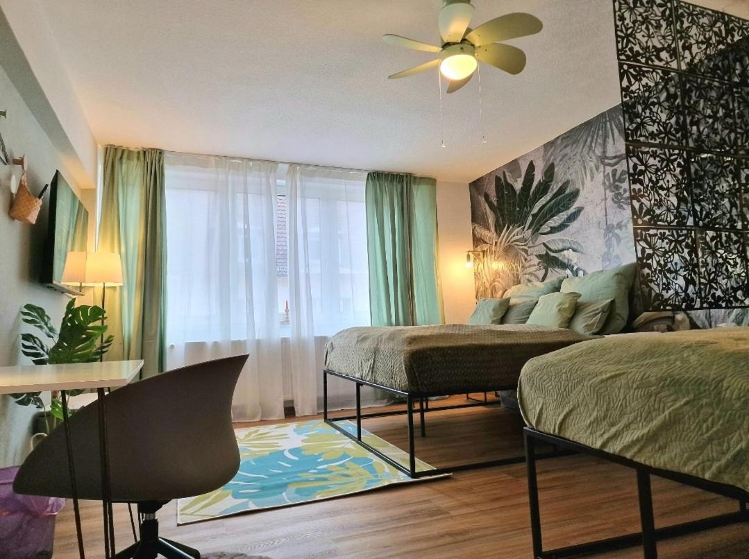 Light Jungle - Innenstadt für 7 Grill Balkon Netflix Waschtrockner - B&B Gießen