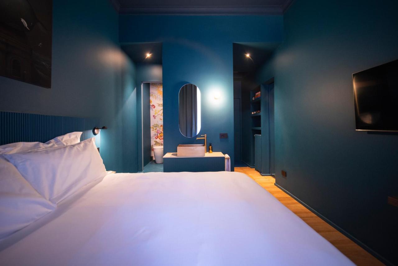 Fontana 16 Rooms - B&B Milán
