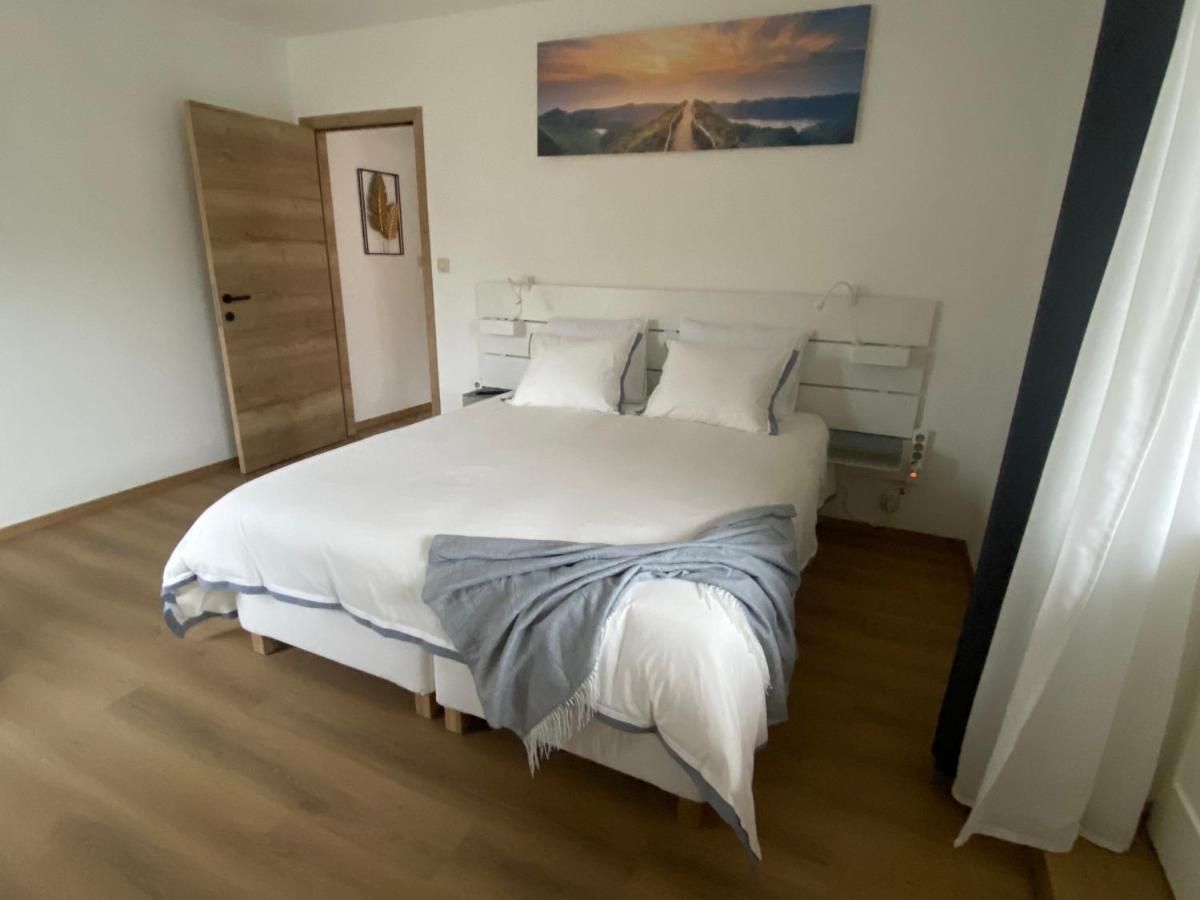 D-012 Bel appart et balcon climatisé parking privé gratuit sur demande - B&B Charleroi
