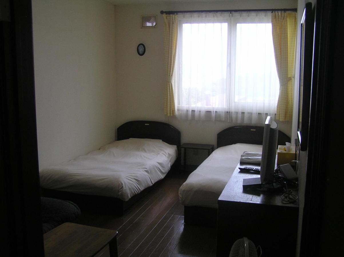 Zweibettzimmer mit Gemeinschaftsbad