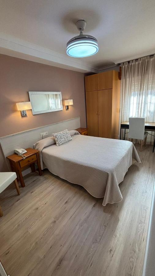 B&B Albacete - Hostal Atienzar - Bed and Breakfast Albacete