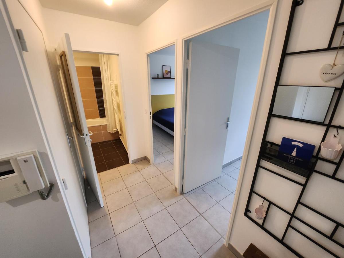Appt 2 chambres au calme - jardin privé - Metro D, Eurexpo, Groupama Stadium - Chambres d’hôtes