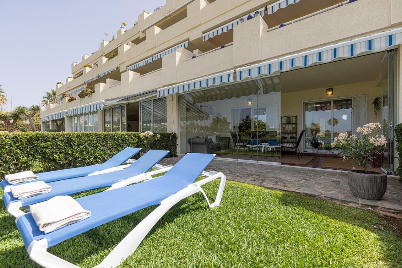 La Cala gorgeous 2 bedroom apartment with stunning gardens, pools and sea views - Chambres d'hôtes Mijas Costa
