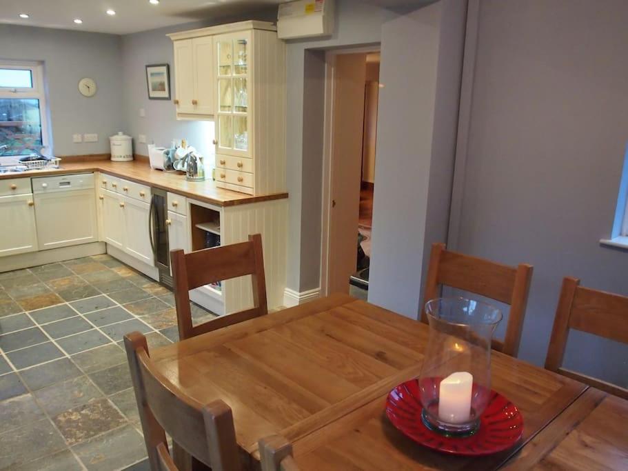 Smithy Cottage, Nolton Haven, SA62 3NH - B&B