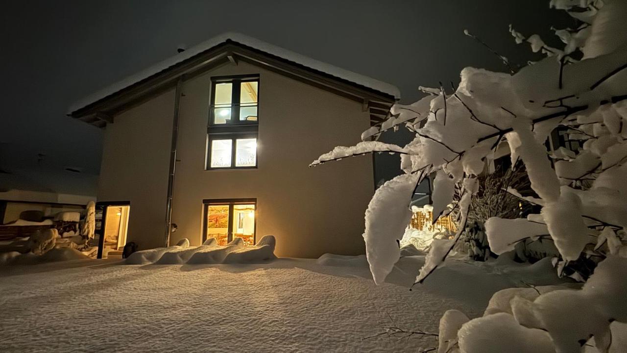 Villa Herzland Allgäu mit großem Garten und gemütlichem Kaminfeuer inklusive KÖNIGSCARD, Skipass, Bergbahn, Therme inkl - B&B