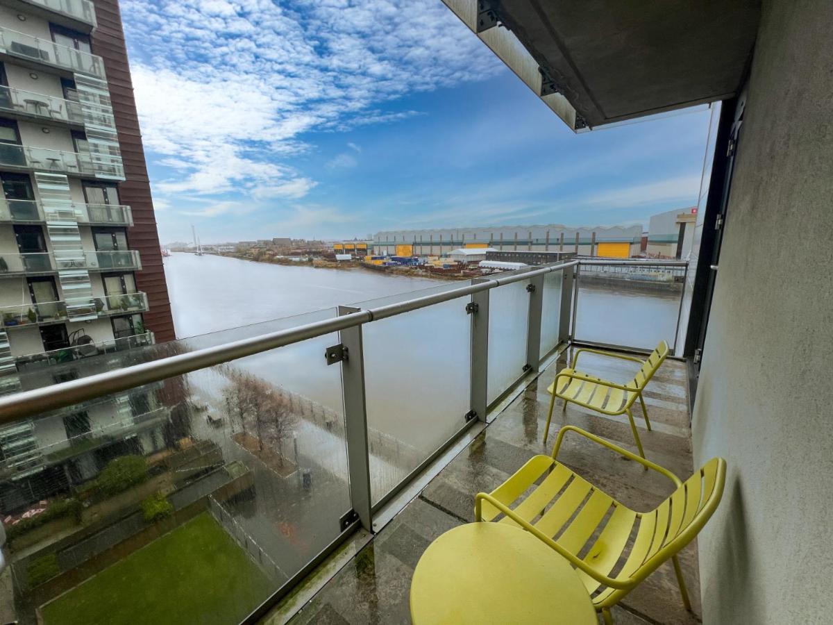 Riverside Retreat with Spectacular Views Glasgow - B&B
