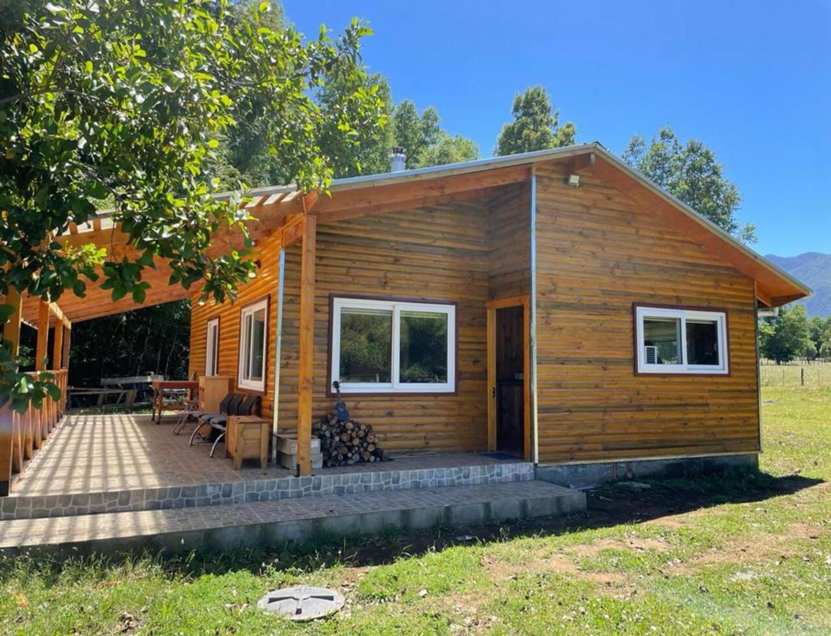 Parque Vera Cabaña 1 - Bed and Breakfast Melipeuco