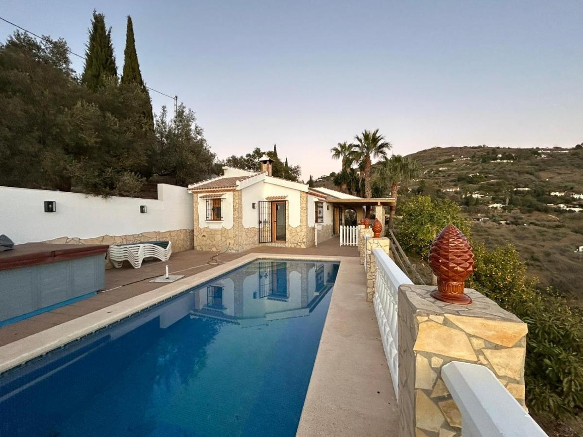 Villa Víctor - B&B Cómpeta