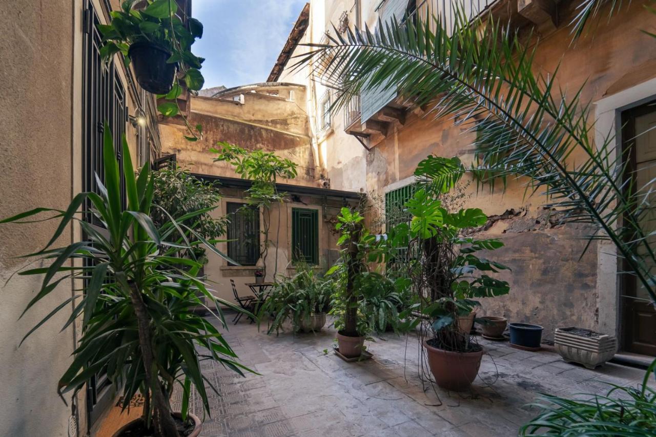Elegant design apartment in historical city center - Chambres d'hôtes Catane